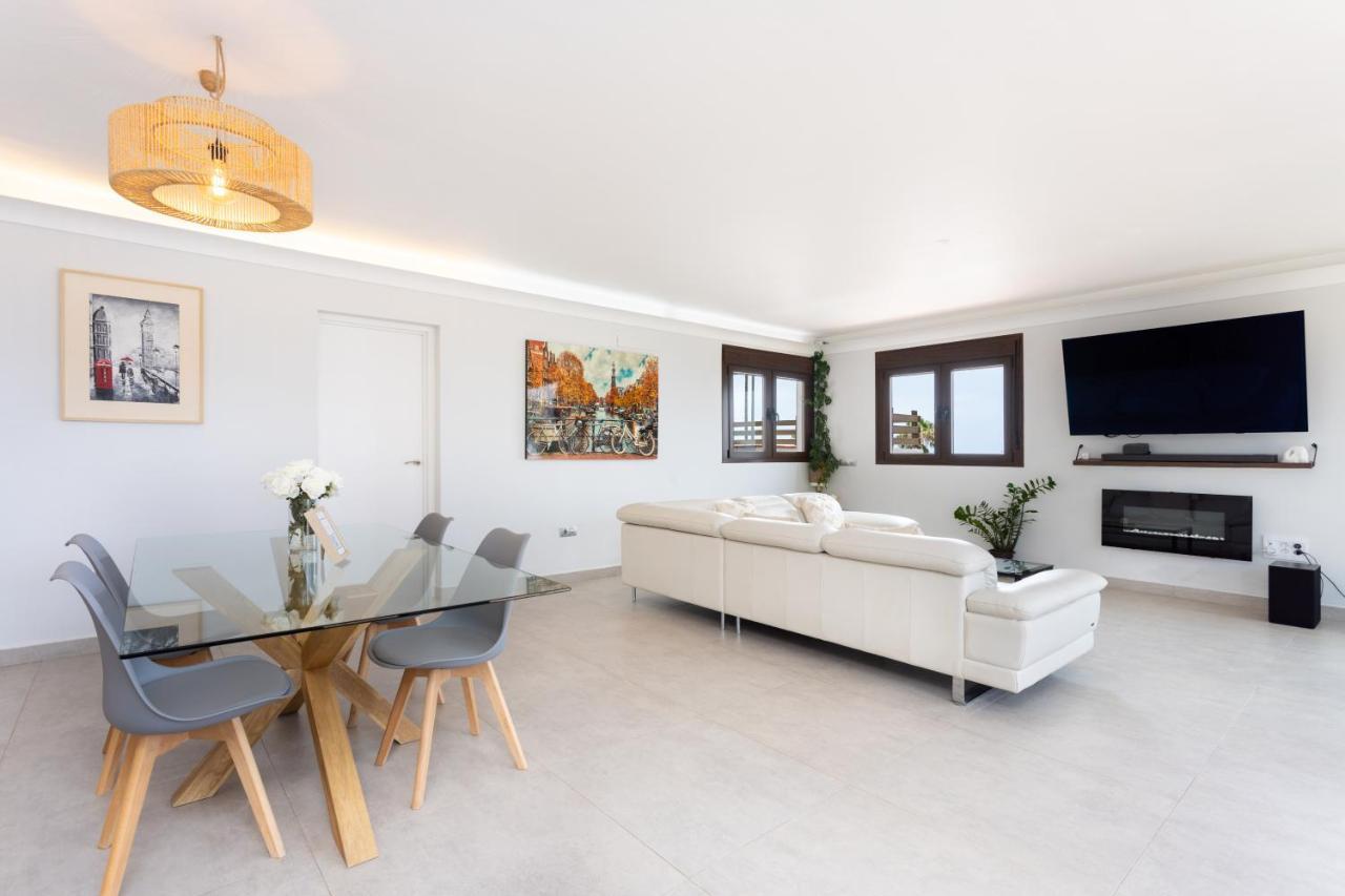 Home2Book Villa Alessandro, Design & Comfort Sauzal Exterior foto